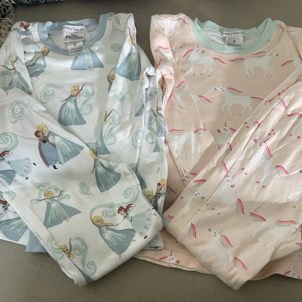 Girls Pottery Barn Kids pajama set in size 6